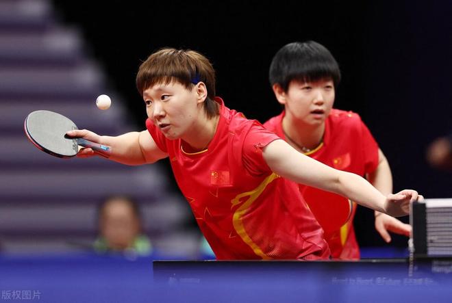 赫然缺席 赫然缺席