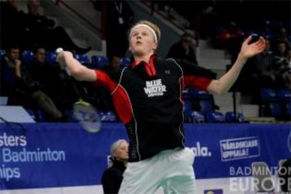 成功地遏制 成功地遏制