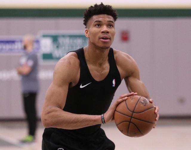 了他们保持 了他们保持